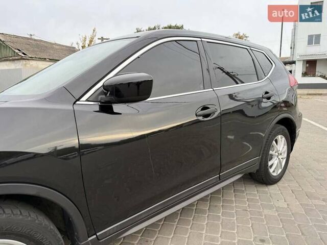 Черный Ниссан Rogue, объемом двигателя 2.49 л и пробегом 129 тыс. км за 13700 $, фото 12 на Automoto.ua