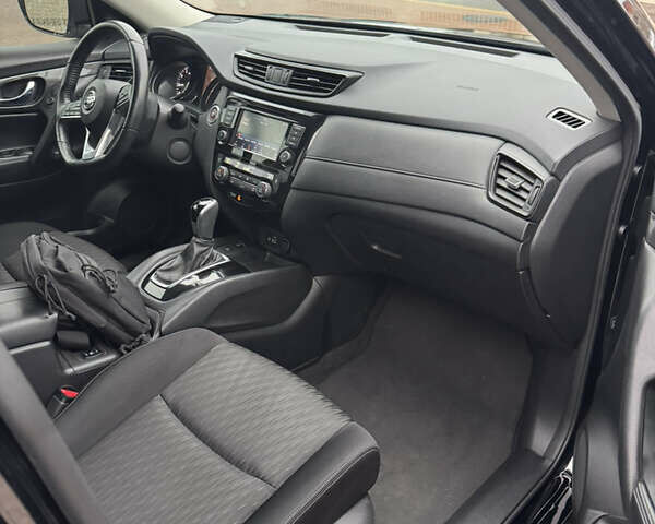 Чорний Ніссан Rogue, об'ємом двигуна 2.49 л та пробігом 31 тис. км за 17777 $, фото 11 на Automoto.ua