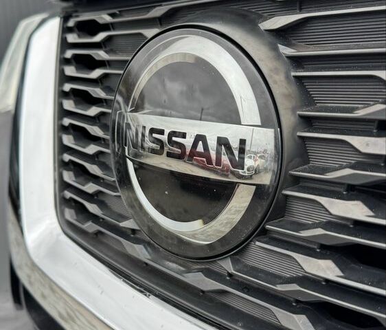 Черный Ниссан Rogue, объемом двигателя 2.5 л и пробегом 123 тыс. км за 16600 $, фото 23 на Automoto.ua