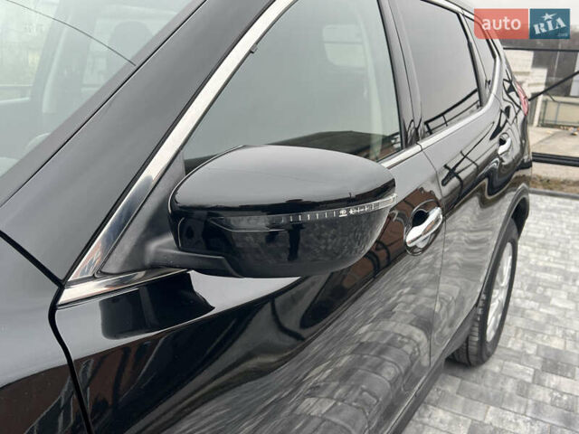 Черный Ниссан Rogue, объемом двигателя 2.5 л и пробегом 92 тыс. км за 16200 $, фото 26 на Automoto.ua