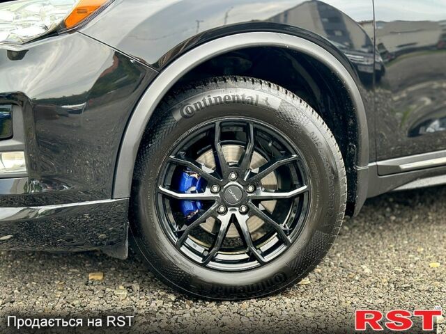 Чорний Ніссан Rogue, об'ємом двигуна 2.5 л та пробігом 52 тис. км за 21000 $, фото 4 на Automoto.ua