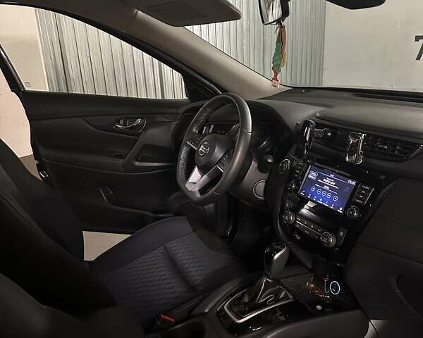 Черный Ниссан Rogue, объемом двигателя 2.49 л и пробегом 52 тыс. км за 16500 $, фото 7 на Automoto.ua