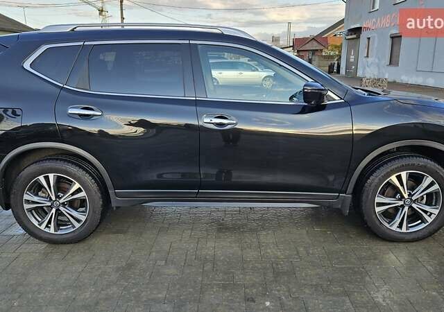 Черный Ниссан Rogue, объемом двигателя 2.49 л и пробегом 104 тыс. км за 21500 $, фото 3 на Automoto.ua