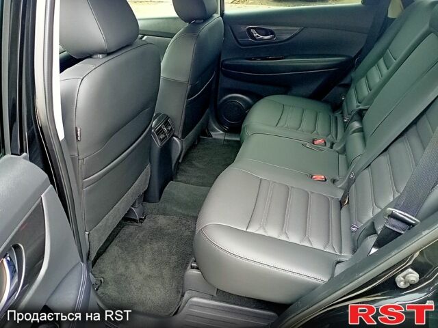 Черный Ниссан Rogue, объемом двигателя 2.5 л и пробегом 114 тыс. км за 16900 $, фото 9 на Automoto.ua