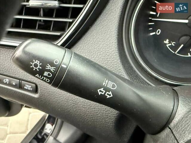 Черный Ниссан Rogue, объемом двигателя 2.49 л и пробегом 129 тыс. км за 13700 $, фото 39 на Automoto.ua