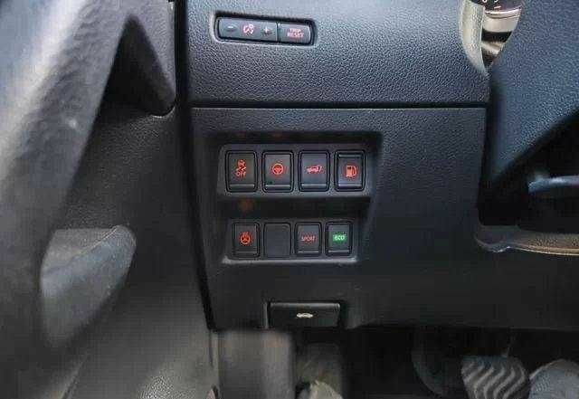 Чорний Ніссан Rogue, об'ємом двигуна 0 л та пробігом 96 тис. км за 19000 $, фото 20 на Automoto.ua