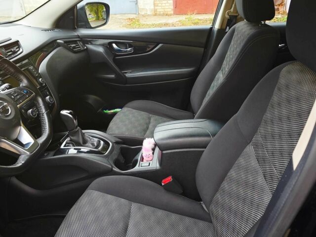 Черный Ниссан Rogue, объемом двигателя 2 л и пробегом 54 тыс. км за 16700 $, фото 6 на Automoto.ua