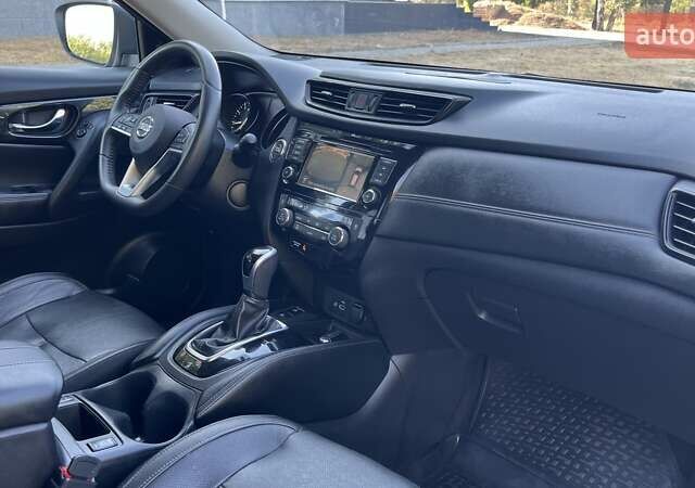 Черный Ниссан Rogue, объемом двигателя 2.49 л и пробегом 96 тыс. км за 16500 $, фото 11 на Automoto.ua