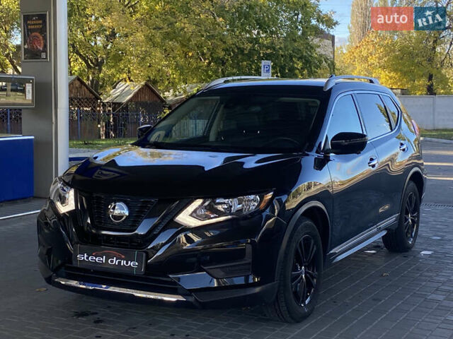 Черный Ниссан Rogue, объемом двигателя 2.49 л и пробегом 112 тыс. км за 16200 $, фото 1 на Automoto.ua