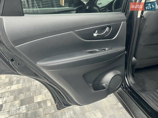 Черный Ниссан Rogue, объемом двигателя 2.5 л и пробегом 92 тыс. км за 16200 $, фото 52 на Automoto.ua