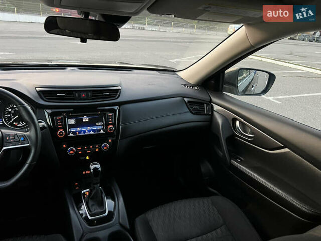 Черный Ниссан Rogue, объемом двигателя 2.49 л и пробегом 79 тыс. км за 18500 $, фото 27 на Automoto.ua