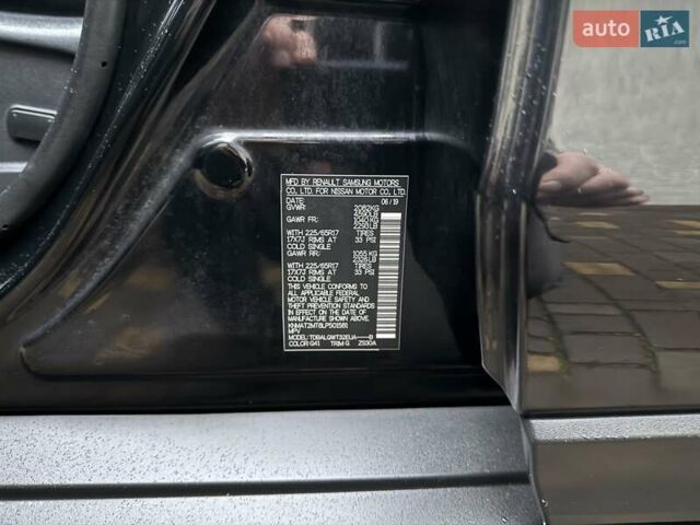 Черный Ниссан Rogue, объемом двигателя 2.49 л и пробегом 139 тыс. км за 14800 $, фото 19 на Automoto.ua