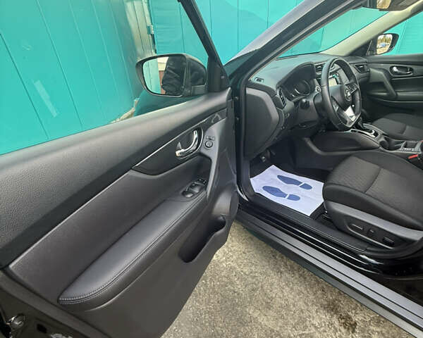 Черный Ниссан Rogue, объемом двигателя 2.49 л и пробегом 76 тыс. км за 15200 $, фото 9 на Automoto.ua