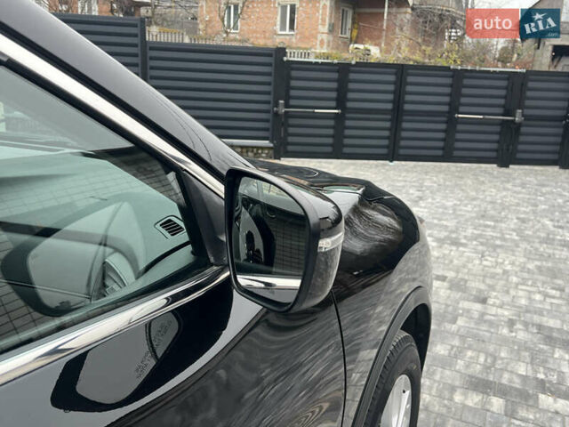 Черный Ниссан Rogue, объемом двигателя 2.5 л и пробегом 92 тыс. км за 16200 $, фото 22 на Automoto.ua