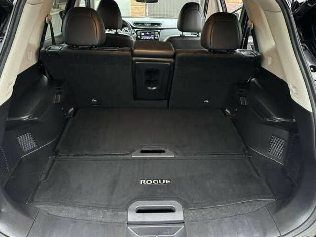 Черный Ниссан Rogue, объемом двигателя 2.5 л и пробегом 100 тыс. км за 12000 $, фото 19 на Automoto.ua