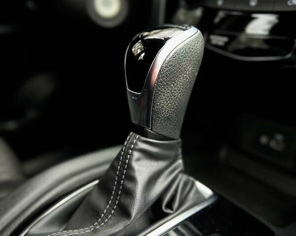 Черный Ниссан Rogue, объемом двигателя 2.49 л и пробегом 135 тыс. км за 15900 $, фото 9 на Automoto.ua