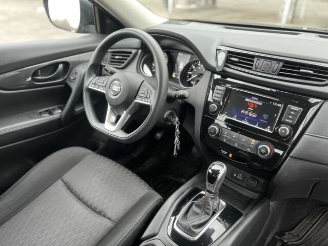 Черный Ниссан Rogue, объемом двигателя 2.5 л и пробегом 135 тыс. км за 16100 $, фото 4 на Automoto.ua