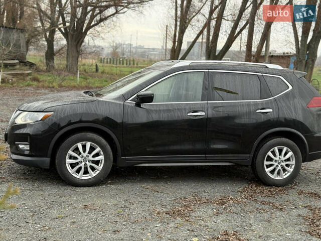 Черный Ниссан Rogue, объемом двигателя 2.5 л и пробегом 171 тыс. км за 12800 $, фото 4 на Automoto.ua