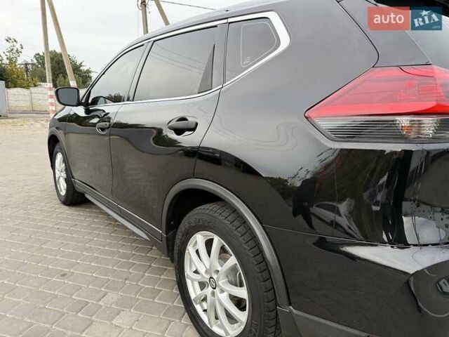 Черный Ниссан Rogue, объемом двигателя 2.49 л и пробегом 129 тыс. км за 13700 $, фото 19 на Automoto.ua