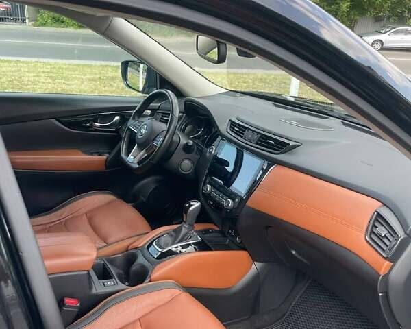 Черный Ниссан Rogue, объемом двигателя 2.49 л и пробегом 190 тыс. км за 20500 $, фото 3 на Automoto.ua