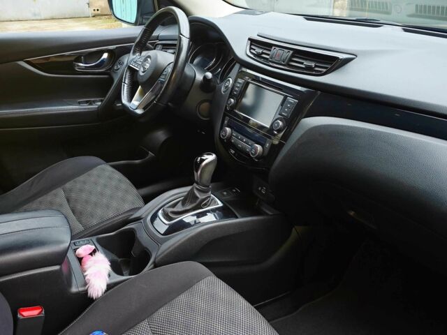 Черный Ниссан Rogue, объемом двигателя 2 л и пробегом 54 тыс. км за 16700 $, фото 8 на Automoto.ua