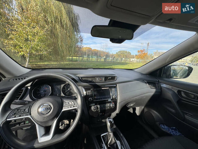 Черный Ниссан Rogue, объемом двигателя 2.49 л и пробегом 89 тыс. км за 14700 $, фото 12 на Automoto.ua