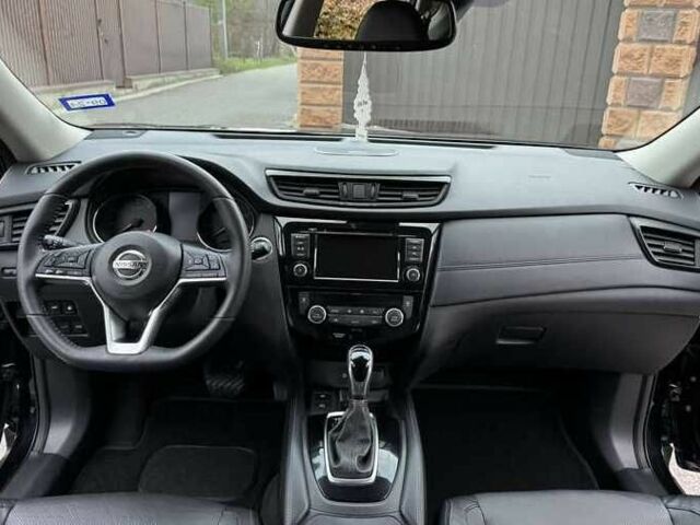 Черный Ниссан Rogue, объемом двигателя 2.5 л и пробегом 100 тыс. км за 12000 $, фото 9 на Automoto.ua