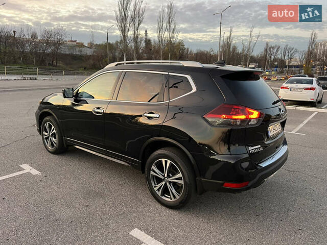 Черный Ниссан Rogue, объемом двигателя 2.49 л и пробегом 79 тыс. км за 18500 $, фото 2 на Automoto.ua