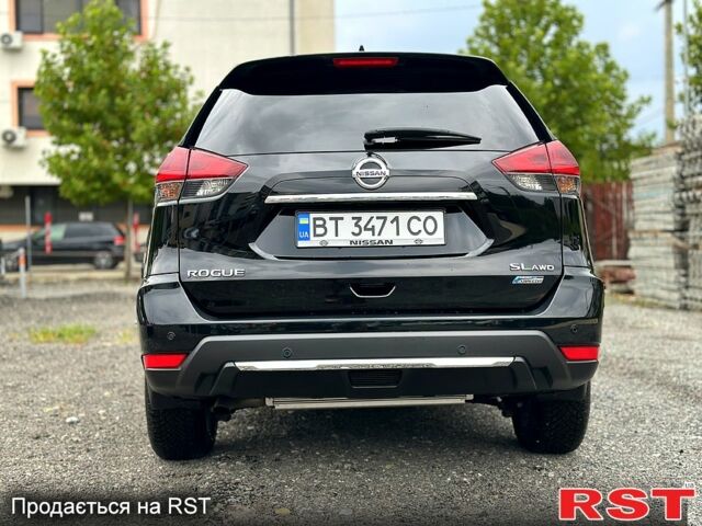 Чорний Ніссан Rogue, об'ємом двигуна 2.5 л та пробігом 52 тис. км за 21000 $, фото 2 на Automoto.ua