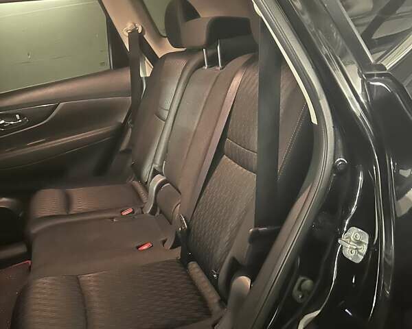 Черный Ниссан Rogue, объемом двигателя 2.49 л и пробегом 52 тыс. км за 16500 $, фото 8 на Automoto.ua