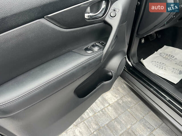 Черный Ниссан Rogue, объемом двигателя 2.5 л и пробегом 92 тыс. км за 16200 $, фото 41 на Automoto.ua