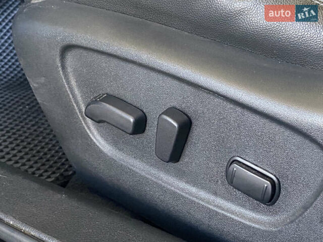 Черный Ниссан Rogue, объемом двигателя 2.49 л и пробегом 112 тыс. км за 16200 $, фото 13 на Automoto.ua