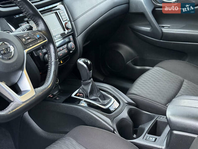 Черный Ниссан Rogue, объемом двигателя 2.49 л и пробегом 143 тыс. км за 17499 $, фото 25 на Automoto.ua