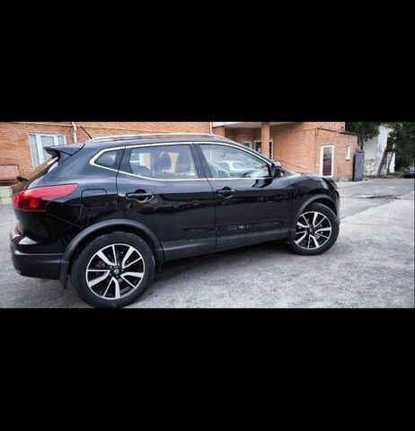 Черный Ниссан Rogue, объемом двигателя 2 л и пробегом 120 тыс. км за 16000 $, фото 1 на Automoto.ua