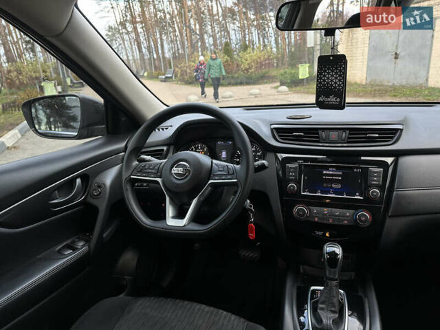 Черный Ниссан Rogue, объемом двигателя 2.49 л и пробегом 105 тыс. км за 14500 $, фото 12 на Automoto.ua