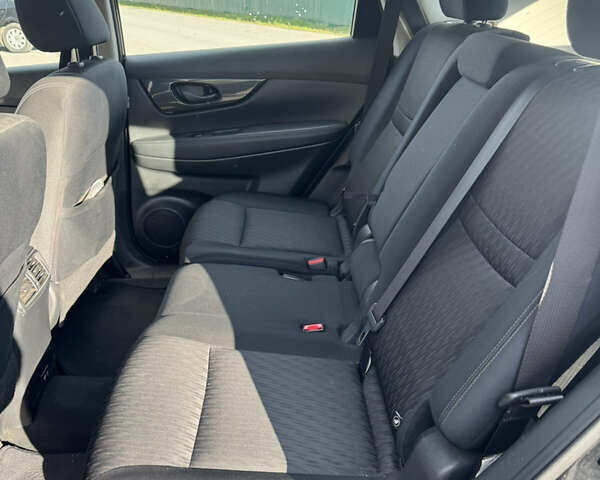 Черный Ниссан Rogue, объемом двигателя 2.49 л и пробегом 89 тыс. км за 14700 $, фото 15 на Automoto.ua