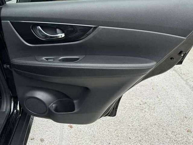 Черный Ниссан Rogue, объемом двигателя 2.5 л и пробегом 100 тыс. км за 12000 $, фото 15 на Automoto.ua