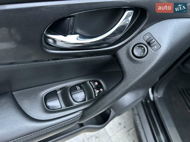 Черный Ниссан Rogue, объемом двигателя 2.49 л и пробегом 139 тыс. км за 17900 $, фото 18 на Automoto.ua