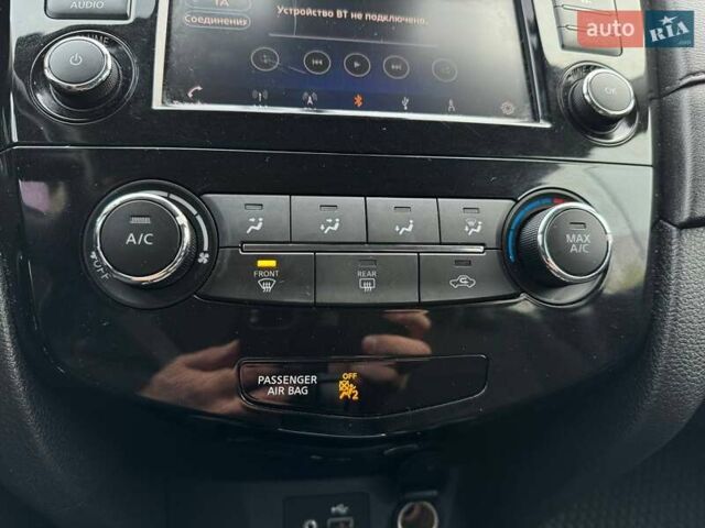 Черный Ниссан Rogue, объемом двигателя 2.49 л и пробегом 109 тыс. км за 16490 $, фото 16 на Automoto.ua