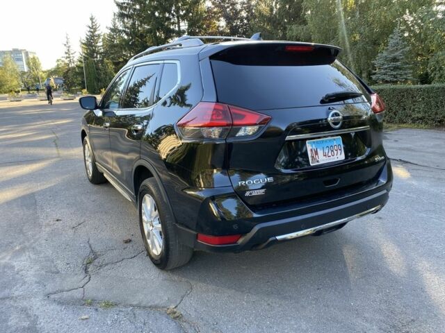 Черный Ниссан Rogue, объемом двигателя 2.5 л и пробегом 184 тыс. км за 12999 $, фото 4 на Automoto.ua