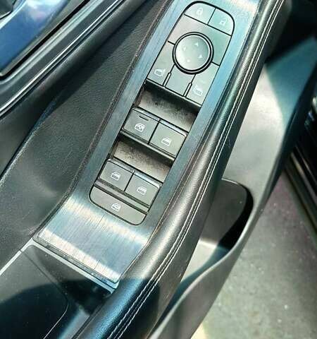 Черный Ниссан Rogue, объемом двигателя 2.49 л и пробегом 15 тыс. км за 26000 $, фото 6 на Automoto.ua