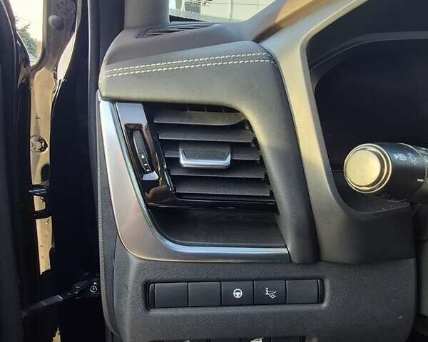 Чорний Ніссан Rogue, об'ємом двигуна 2.49 л та пробігом 97 тис. км за 26300 $, фото 12 на Automoto.ua