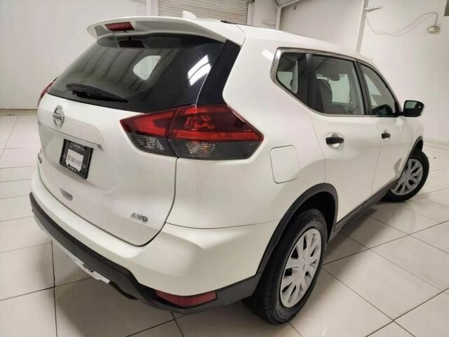 Черный Ниссан Rogue, объемом двигателя 2.5 л и пробегом 63 тыс. км за 14000 $, фото 12 на Automoto.ua