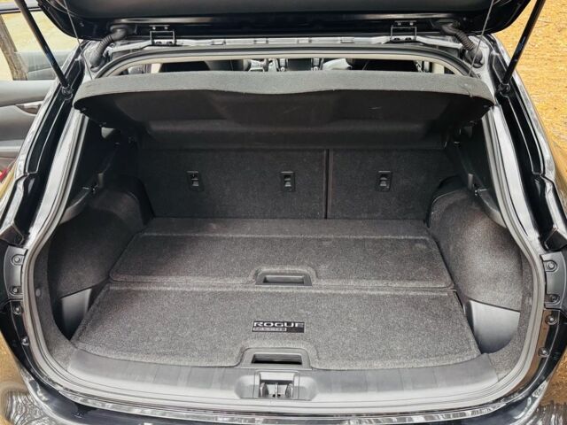 Черный Ниссан Rogue, объемом двигателя 2 л и пробегом 89 тыс. км за 18800 $, фото 22 на Automoto.ua