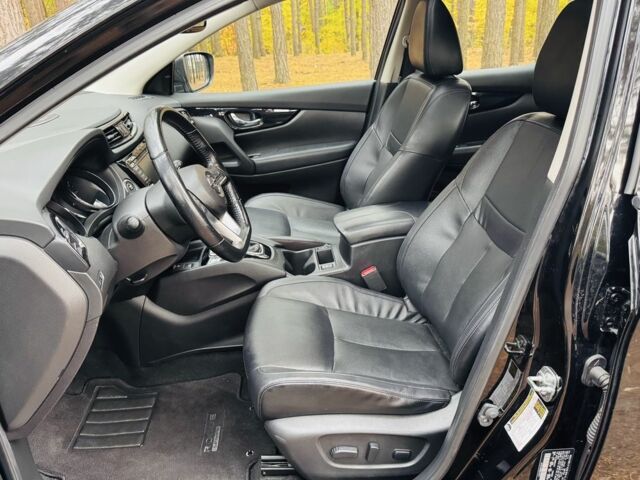 Черный Ниссан Rogue, объемом двигателя 2 л и пробегом 89 тыс. км за 18800 $, фото 13 на Automoto.ua