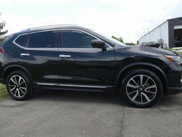 Ниссан Rogue 2020 в Львове на Automoto.ua Черный Ниссан Rogue, объемом двигателя 2.5 л и пробегом 40 тыс. км за 19300 $, фото 3 на Automoto.ua