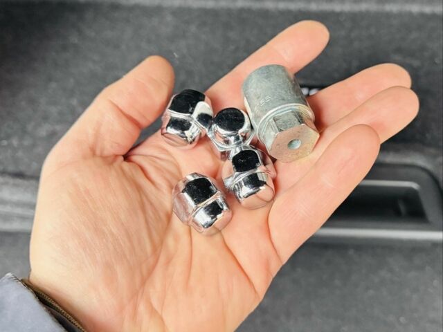 Черный Ниссан Rogue, объемом двигателя 2 л и пробегом 89 тыс. км за 18800 $, фото 17 на Automoto.ua