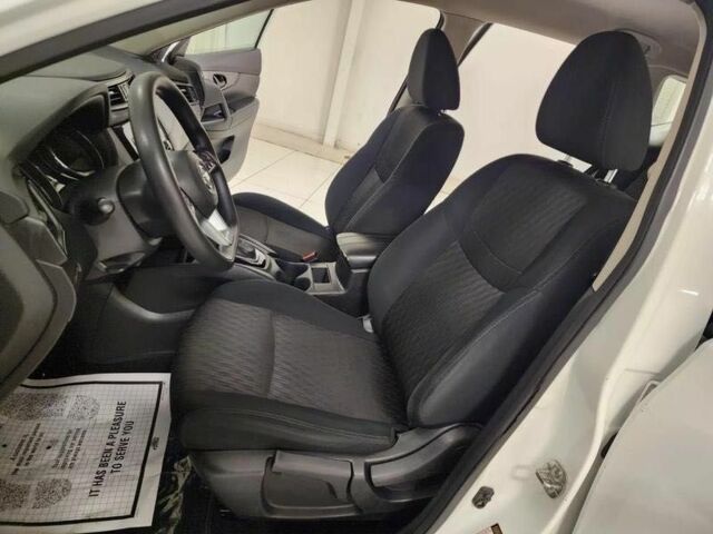 Черный Ниссан Rogue, объемом двигателя 2.5 л и пробегом 63 тыс. км за 14000 $, фото 14 на Automoto.ua