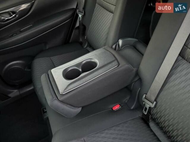Чорний Ніссан Rogue, об'ємом двигуна 2.5 л та пробігом 188 тис. км за 15999 $, фото 45 на Automoto.ua