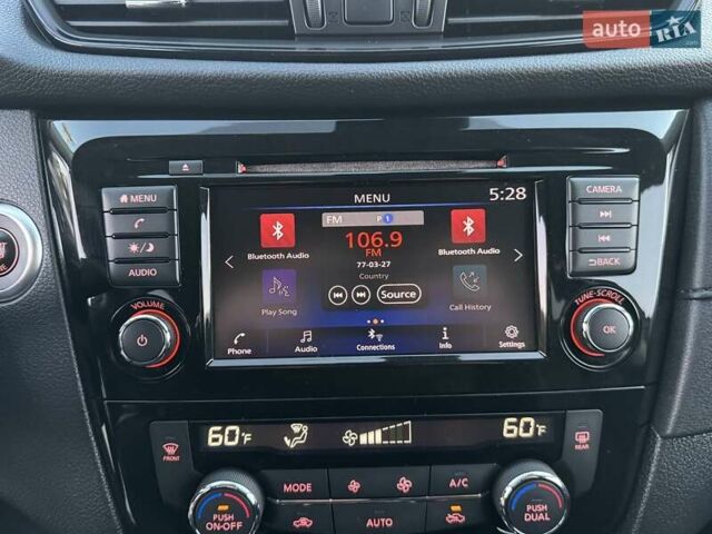 Черный Ниссан Rogue, объемом двигателя 2.5 л и пробегом 188 тыс. км за 15999 $, фото 76 на Automoto.ua